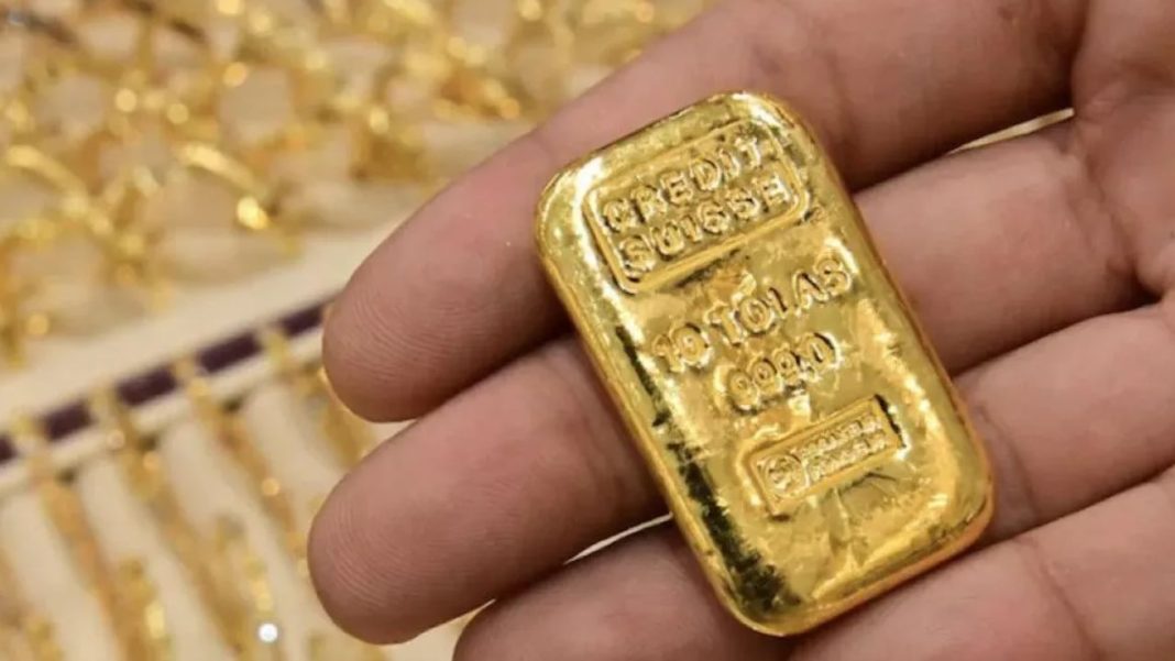 Gold's Price Surge to Nearly $2,200 Overshadowed by Bitcoin's ‘Speculative Mania,’ Peter Schiff Claims – Featured Bitcoin News