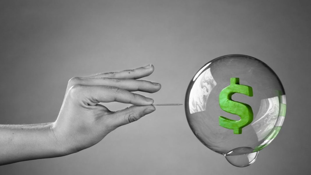 Kiyosaki Warns of Big Bubble, Analyst Predicts $330K BTC, Draper's Wild El Salvador Prediction, and More— Week in Review – The Weekly Bitcoin News