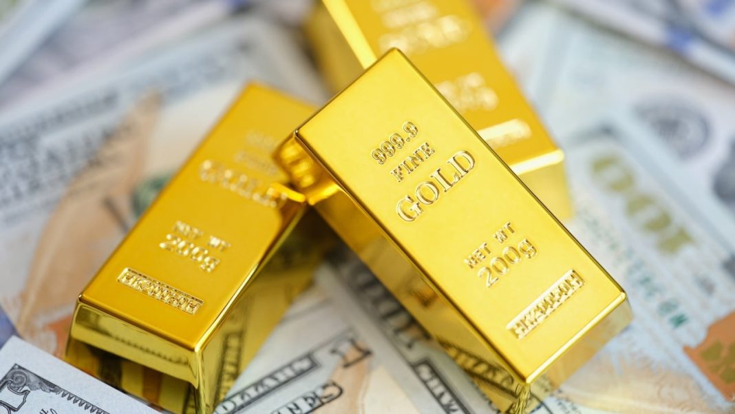 Gold Shatters Records as Investors Brace for Economic Turbulence – Market Updates Bitcoin News