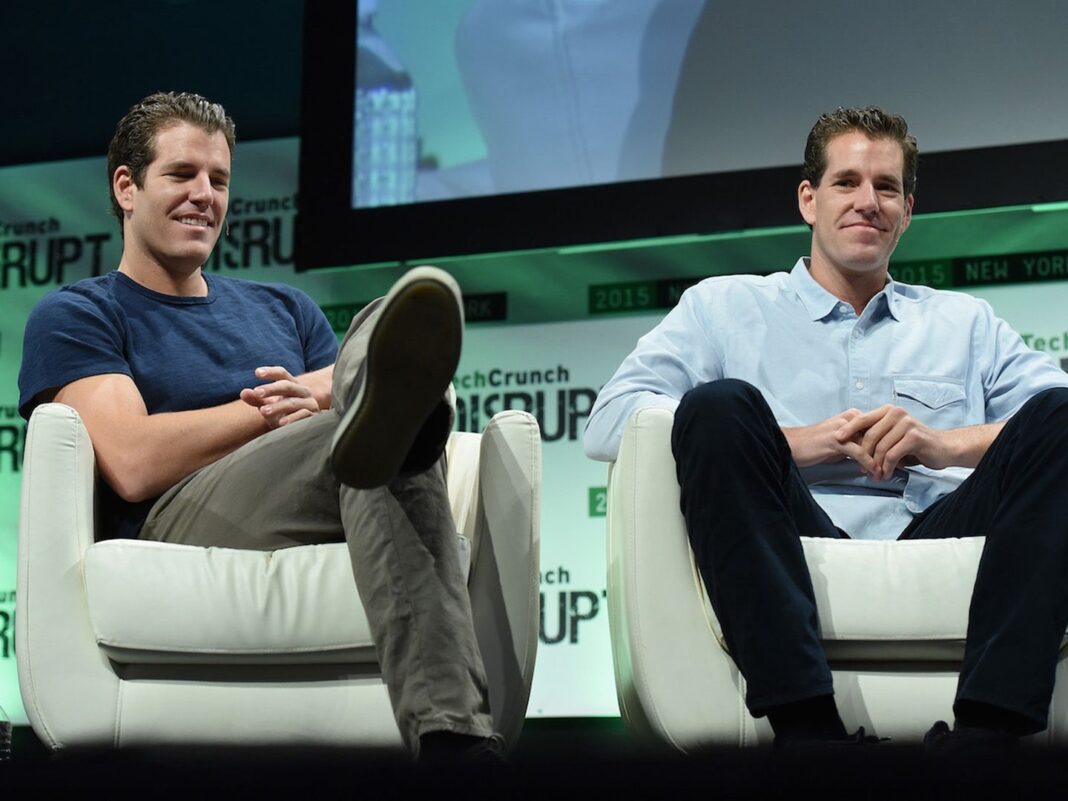 Tyler y Cameron Winklevoss, de Gemini, en el evento TechCrunch Disrupt NY 2015. (TechCrunch/Wikimedia)