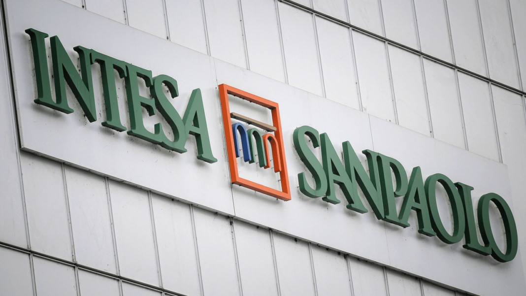 Intesa Sanpaolo: Italy’s Largest Bank Makes History With Bitcoin Settlement – Crypto News Bitcoin News