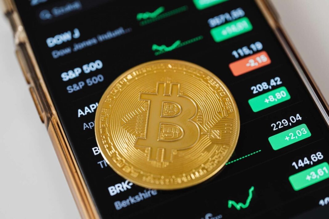 Large Bitcoin Investors Boost Holdings Amid Weak Demand and Market Shifts - Crypto-News.net